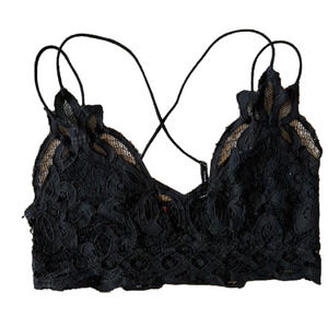 Size large dina be black strappy lace brallette